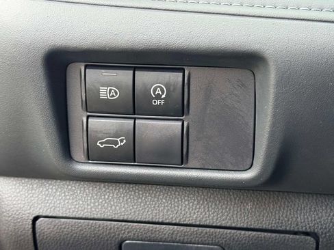 Certified 2025 Toyota Highlander XLE AWD/4WD image 24