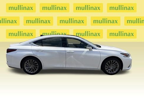 Used 2025 Lexus ES 350 Ultra Luxury FWD image 12