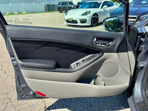 Used 2015 Kia Forte EX FWD image 8