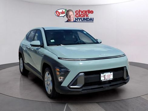 Used 2024 Hyundai Kona SE FWD image 7