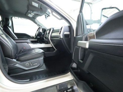 Used 2017 Ford F250 Lariat w/ Chrome Package AWD/4WD image 10
