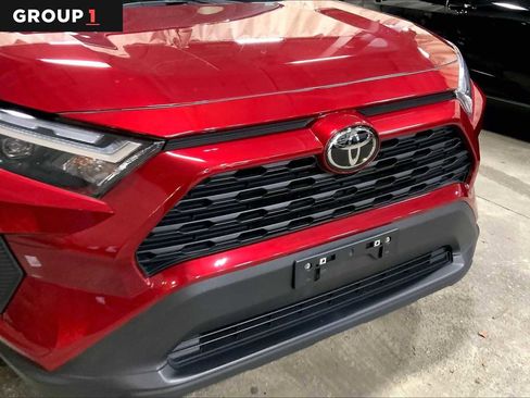 Used 2022 Toyota RAV4 XLE image 29