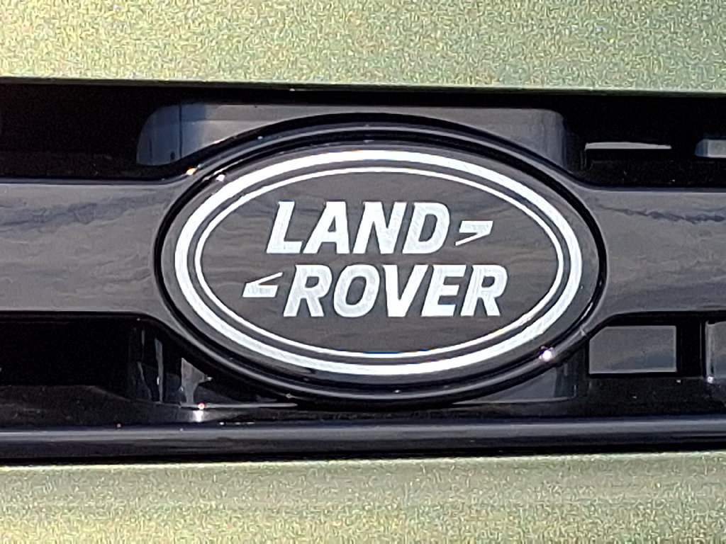 New 2026 Land Rover Defender 110 X-Dynamic SE AWD/4WD image 19
