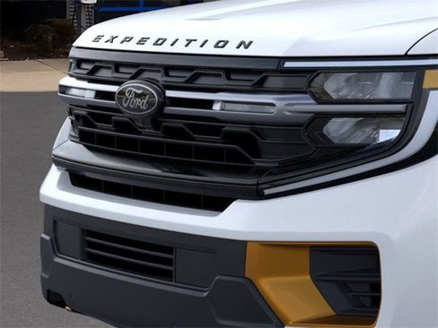 New 2026 Ford Expedition Tremor image 17