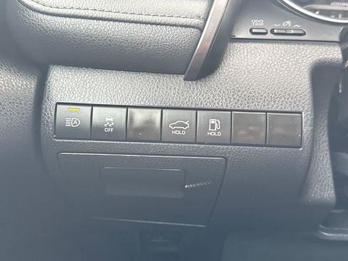 Used 2023 Toyota Camry LE image 29