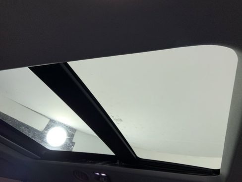 Used 2021 Ford Explorer Limited w/ Equipment Group 301A image 16