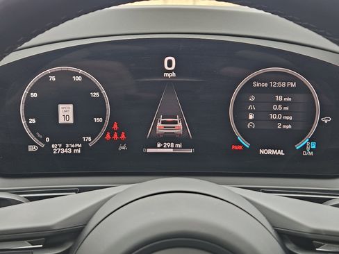 Certified 2024 Porsche Cayenne Coupe image 17