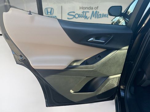 Used 2025 Chevrolet Equinox ACTIV w/ Safety and Technology Package image 26