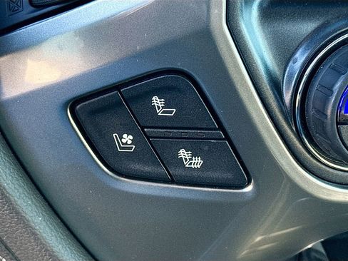 Used 2018 Chevrolet Silverado 1500 LTZ Z71 w/ Centennial Edition image 39