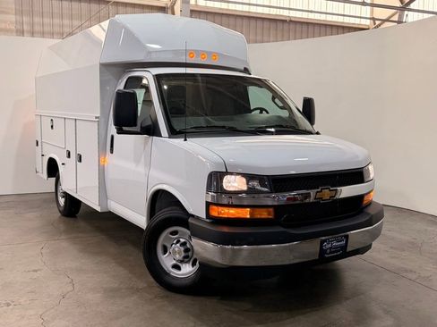 New 2025 Chevrolet Express 3500 Work Van w/ Power Convenience Package image 7