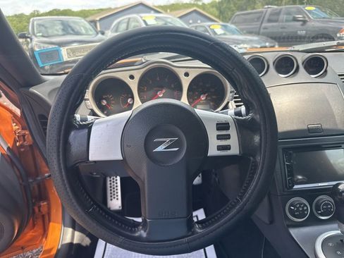 Used 2005 Nissan 350Z Touring image 30
