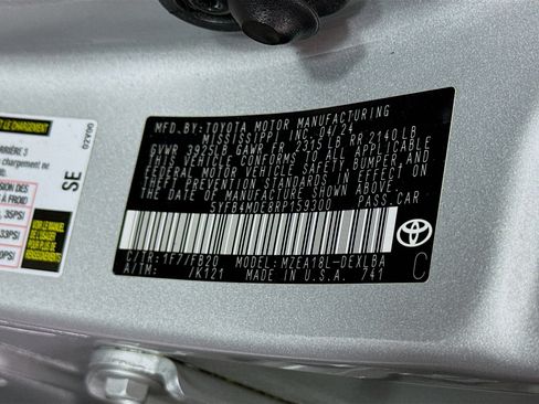 Used 2024 Toyota Corolla LE image 39