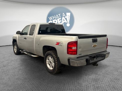 Used 2010 Chevrolet Silverado 1500 LT w/ Power Pack Plus AWD/4WD image 6