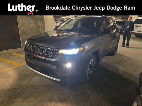 Used 2024 Jeep Compass Limited image 1