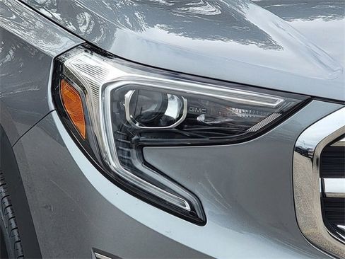 Used 2020 GMC Terrain SLT image 16