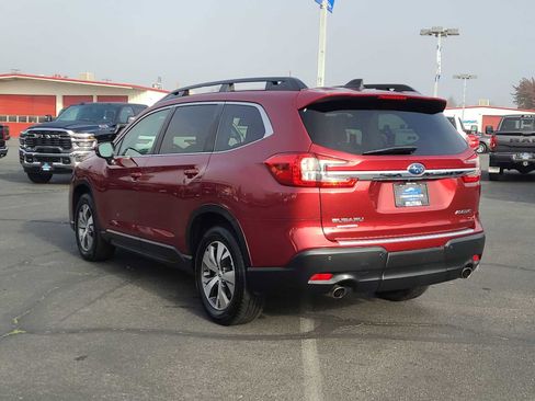 Used 2024 Subaru Ascent Premium w/ Convenience Package image 12