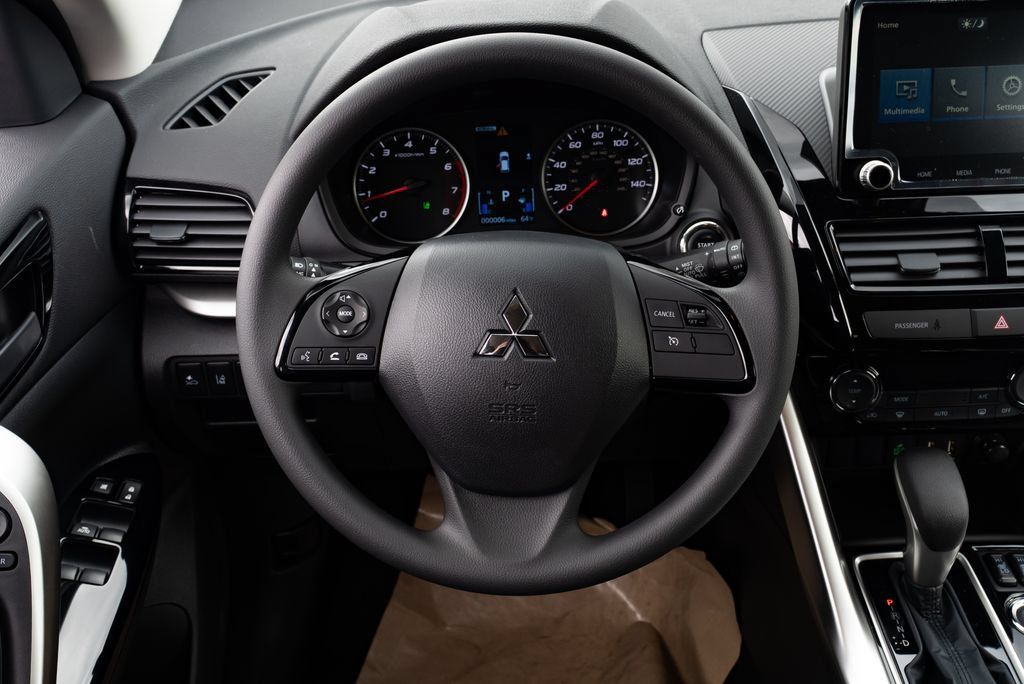 New 2026 Mitsubishi Eclipse Cross LE AWD/4WD image 11