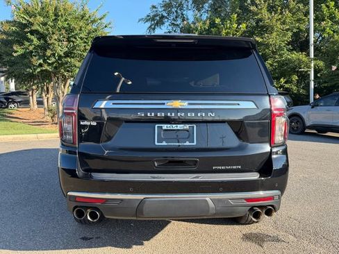Used 2023 Chevrolet Suburban Premier w/ Premium Package 2 AWD/4WD image 4