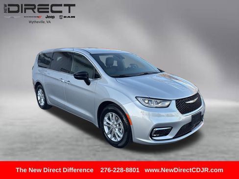 New 2026 Chrysler Pacifica Select image 8