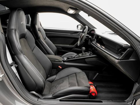 Used 2022 Porsche 911 GT3 image 29