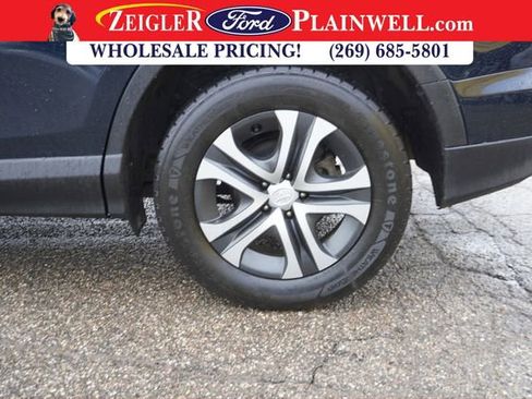 Used 2017 Toyota RAV4 LE image 6