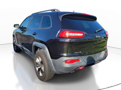 Used 2015 Jeep Cherokee Trailhawk w/ Comfort/Convenience Group AWD/4WD image 6