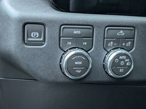 New 2026 GMC Sierra 1500 Elevation w/ Preferred Package AWD/4WD image 17