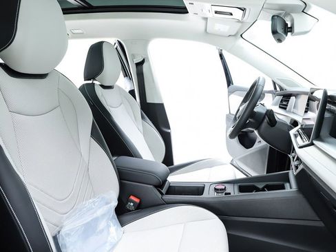 New 2026 Volkswagen Tiguan SE AWD/4WD image 36