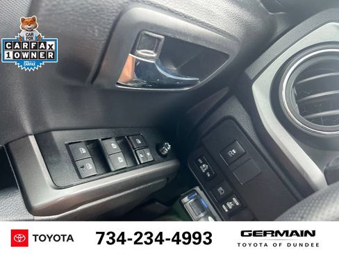 Used 2023 Toyota Tacoma TRD Off-Road w/ Technology Package AWD/4WD image 18