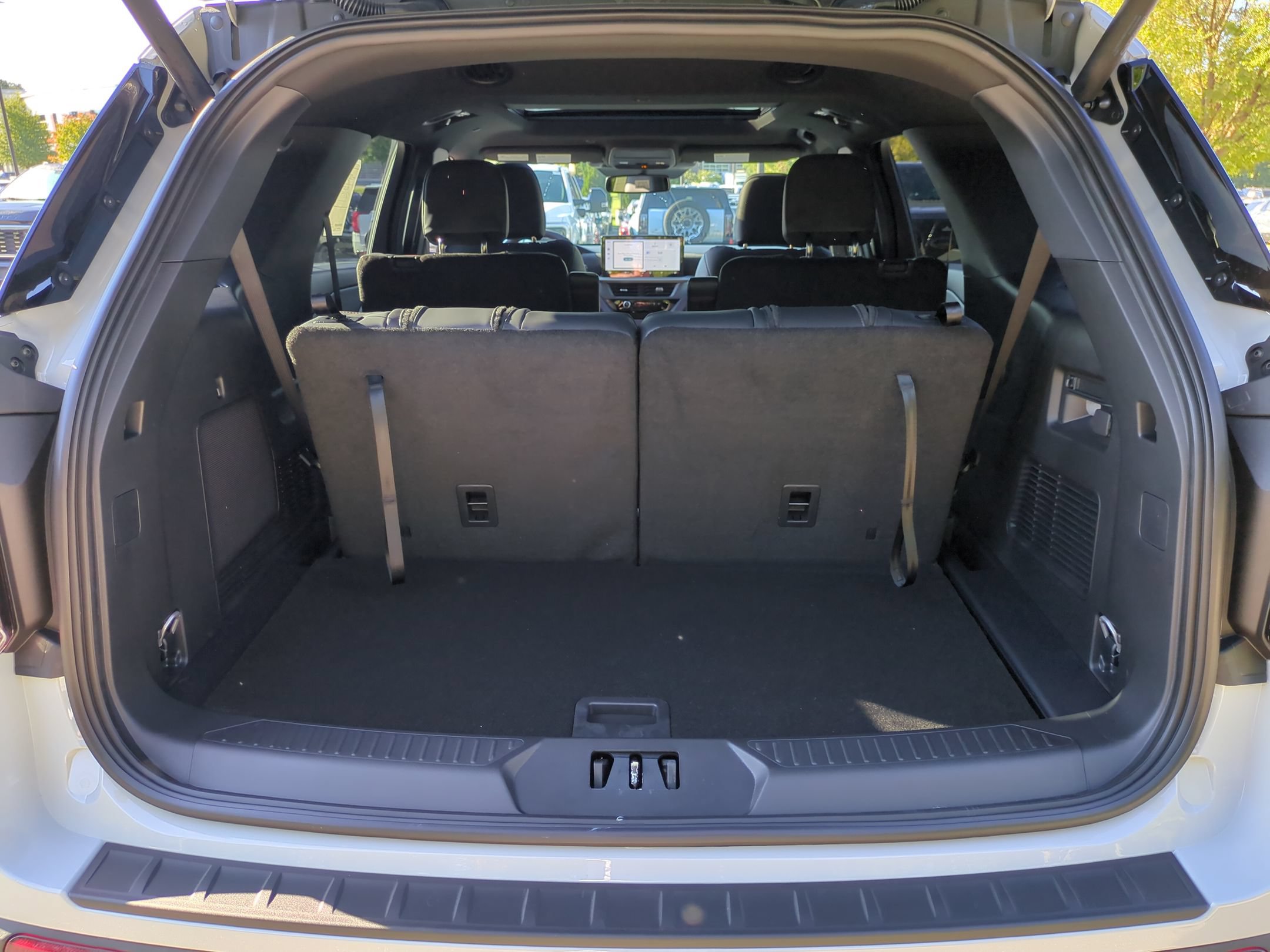 New 2027 Ford Explorer ST-Line w/ Premium Package AWD/4WD image 35