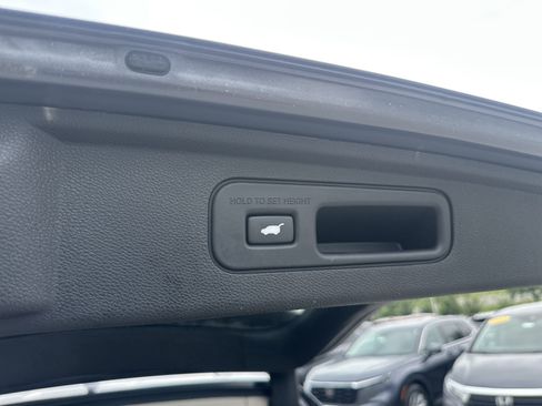 Certified 2026 Honda Odyssey Touring image 11