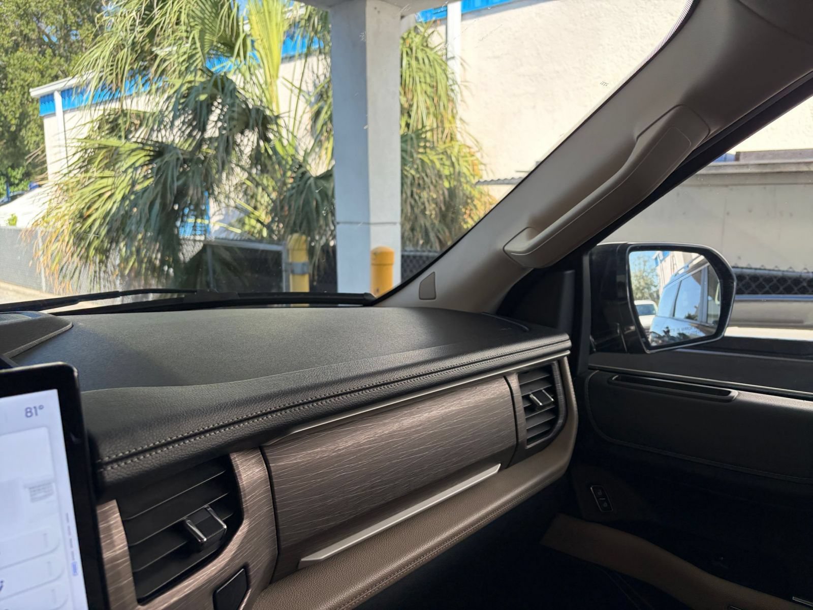Used 2024 Ford Expedition Max Limited RWD image 38