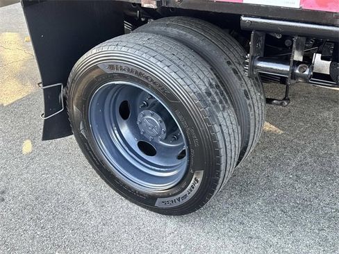 Used 2018 Ford F550 2WD Regular Cab Super Duty image 44