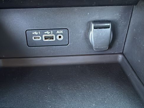 Certified 2020 Nissan Sentra SV FWD image 16