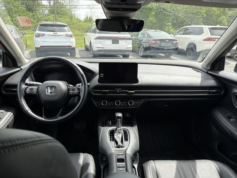 Used 2023 Honda HR-V EX-L image 12