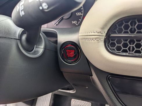 Used 2025 Honda HR-V LX image 33