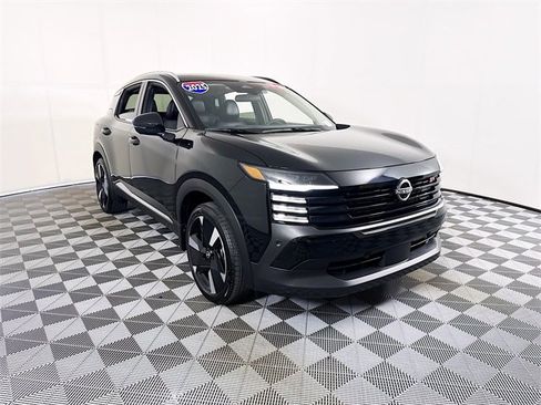 Certified 2025 Nissan Kicks SR image 1