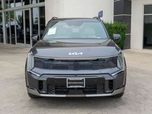 Certified 2024 Kia EV9 GT-Line AWD/4WD image 2