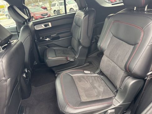 Used 2023 Ford Explorer ST-Line w/ Class IV Trailer Tow Package image 11