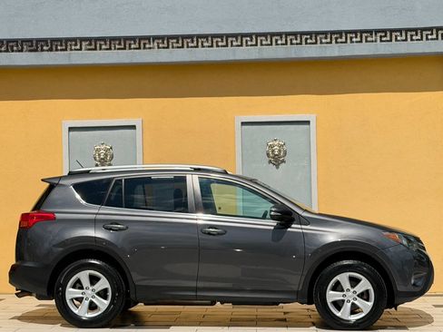Used 2013 Toyota RAV4 XLE AWD/4WD image 7