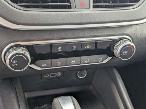 Used 2022 Nissan Altima 2.5 SV FWD image 20