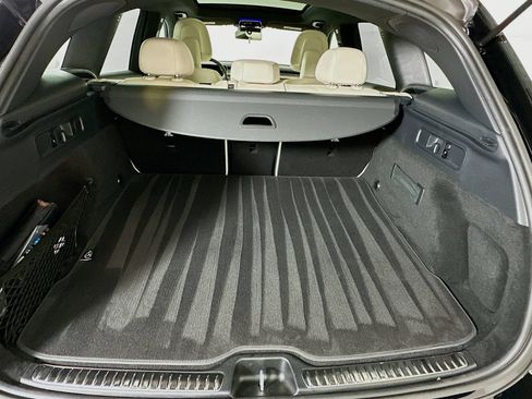 Used 2026 Mercedes-Benz GLC 300 image 29