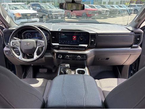 Used 2023 Chevrolet Silverado 1500 LT Trail Boss AWD/4WD image 15