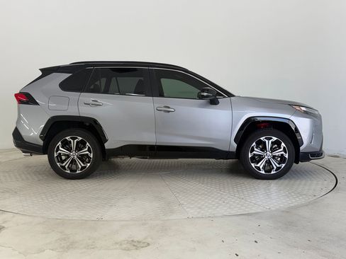 Used 2025 Toyota RAV4 XSE AWD/4WD image 8
