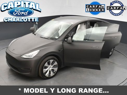Used 2022 Tesla Model Y Long Range image 31