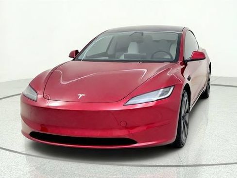 Used 2025 Tesla Model 3 RWD image 3