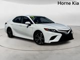 Used 2019 Toyota Camry SE image 2