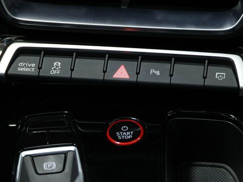 Used 2024 Audi e-tron GT Premium Plus w/ Performance Package image 35