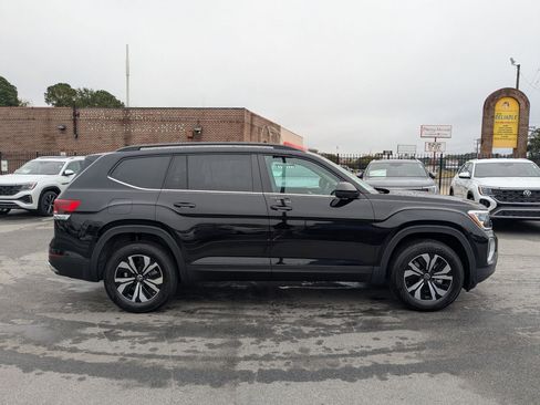 New 2026 Volkswagen Atlas SE image 2