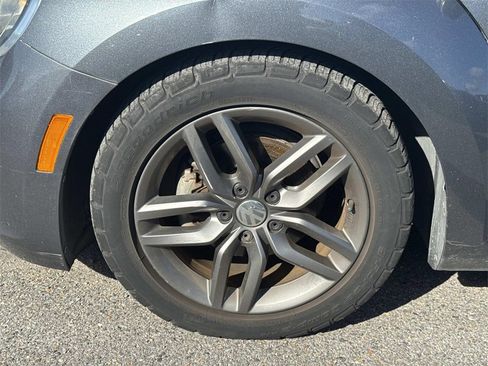 Used 2012 Volkswagen Beetle 2.5 image 7